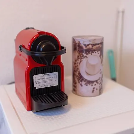 Apartment Pretty Skyline Work & *